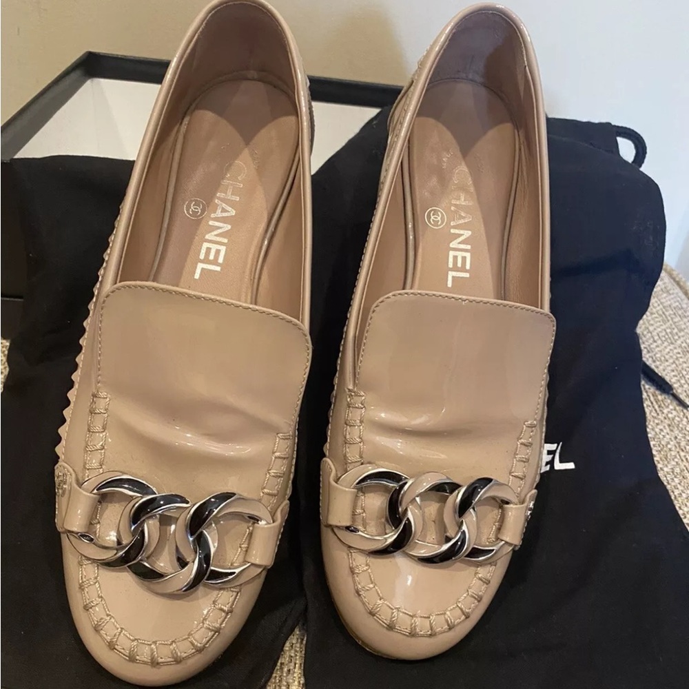 CHANEL Tan Leather Loafers with Gold Hardware